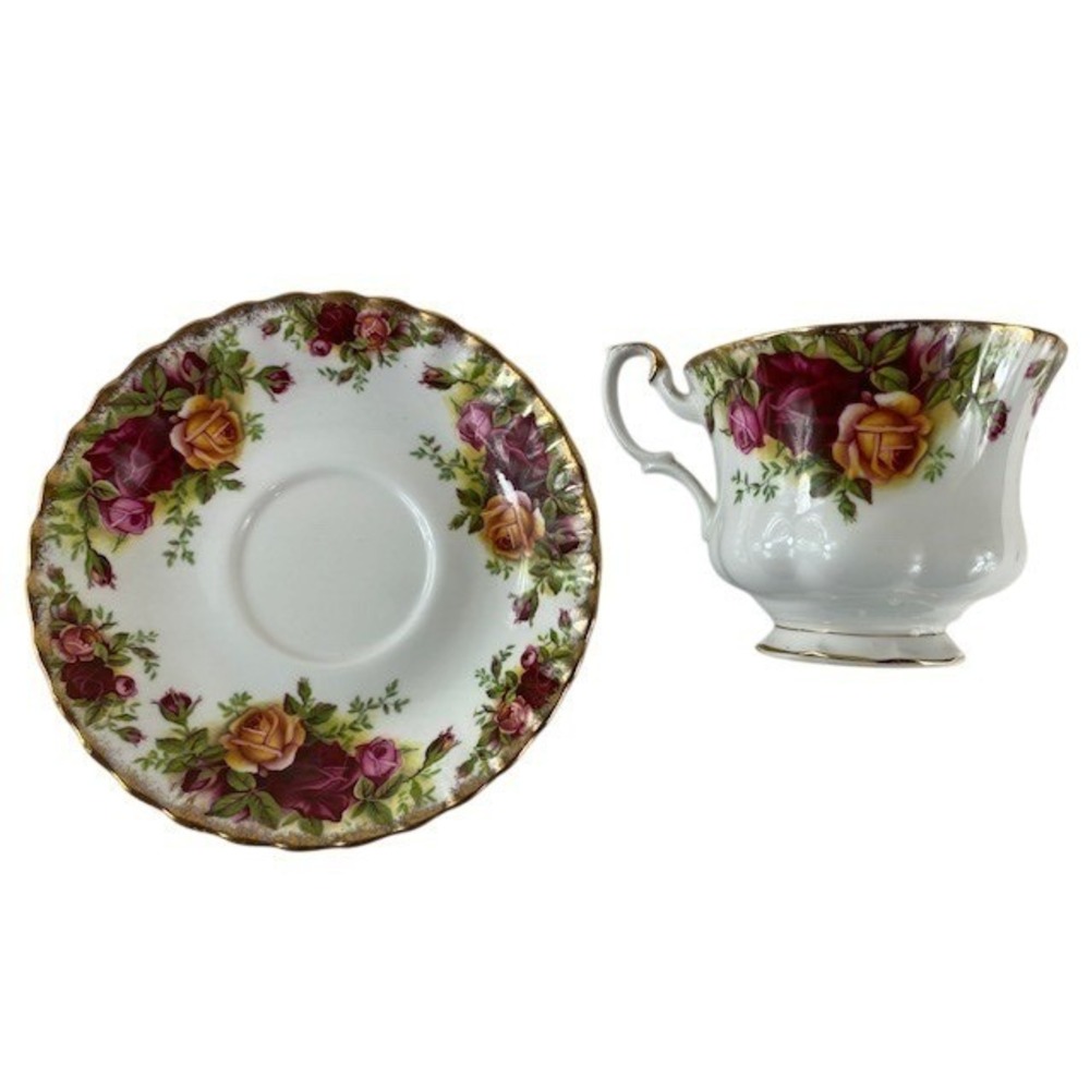 Royal Albert Old Country Roses Teacup Saucer Set Bone China England (Read)